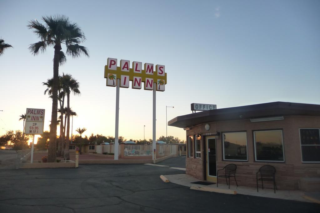 Palms Motel